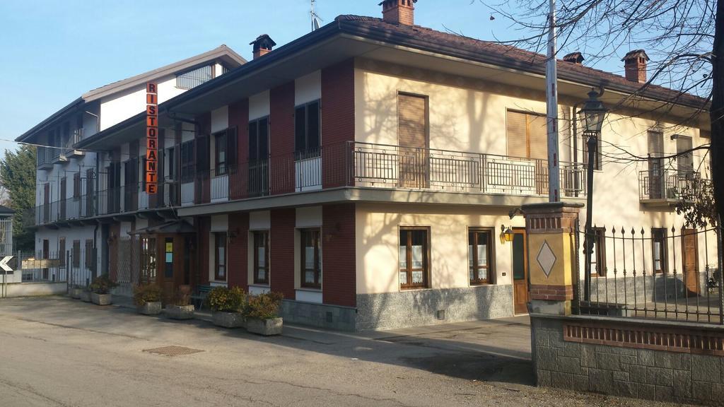 Ristorante Buasca Hotel Cuorgnè Exterior foto