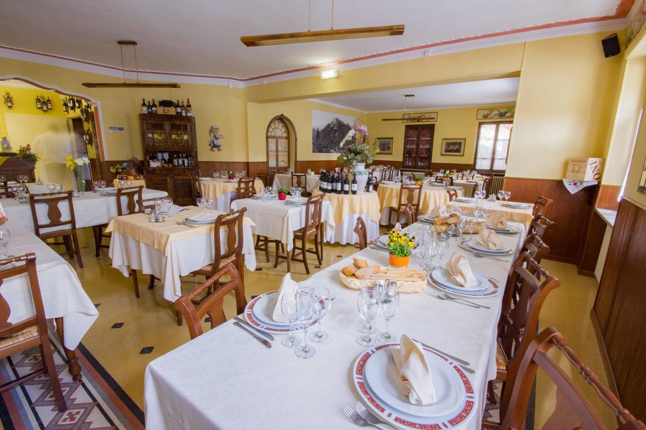 Ristorante Buasca Hotel Cuorgnè Exterior foto